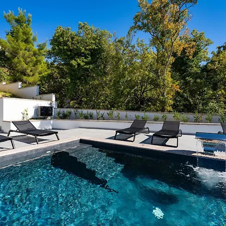My Dalmatia - Sea View Senti With Private Pool 斯塔利格拉德-帕克利尼卡