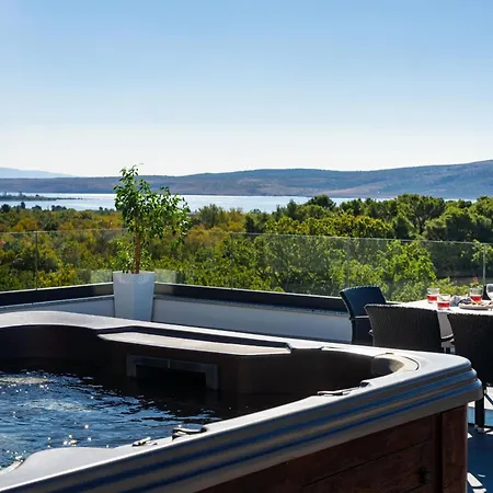 My Dalmatia - Sea View Senti With Private Pool 斯塔利格拉德-帕克利尼卡