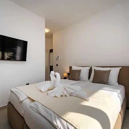 My Dalmatia - Sea View Senti With Private Pool 斯塔利格拉德-帕克利尼卡
