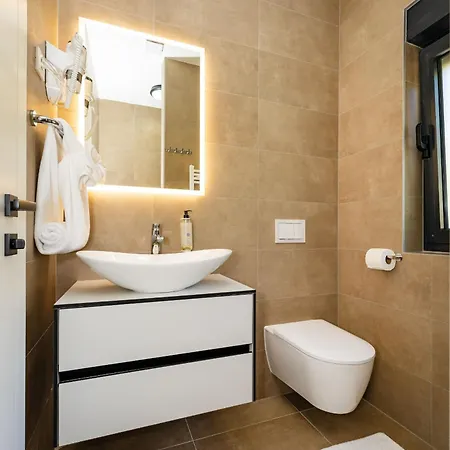 My Dalmatia - Sea View Senti With Private Pool * סטאריגרד-פקלניצה