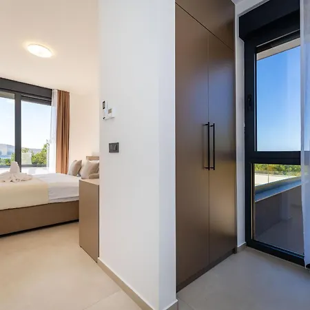 My Dalmatia - Sea View Senti With Private Pool 別荘