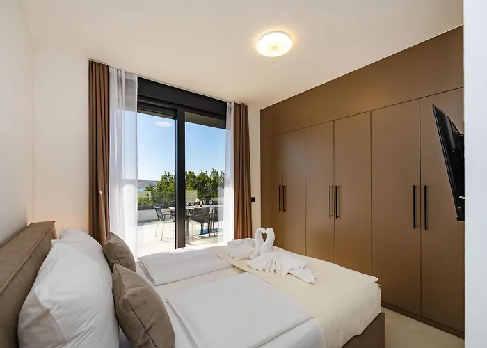 My Dalmatia - Sea View Senti With Private Pool *