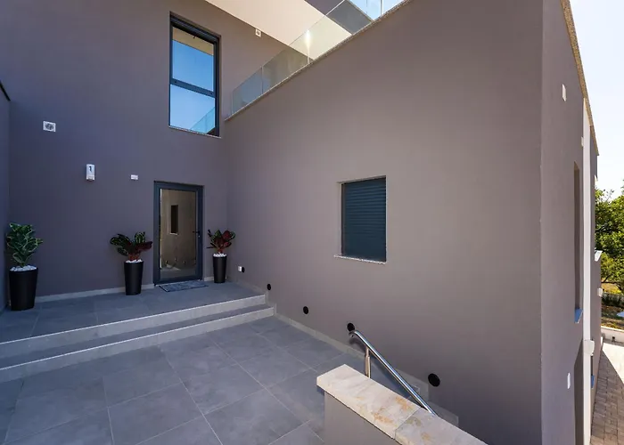 Dom wakacyjny My Dalmatia - Sea View Senti With Private Pool