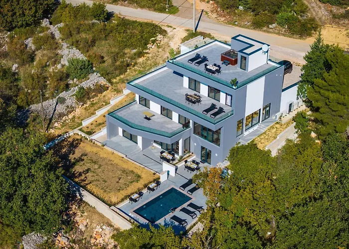 My Dalmatia - Sea View Senti With Private Pool Vakantiehuis Starigrad Paklenica